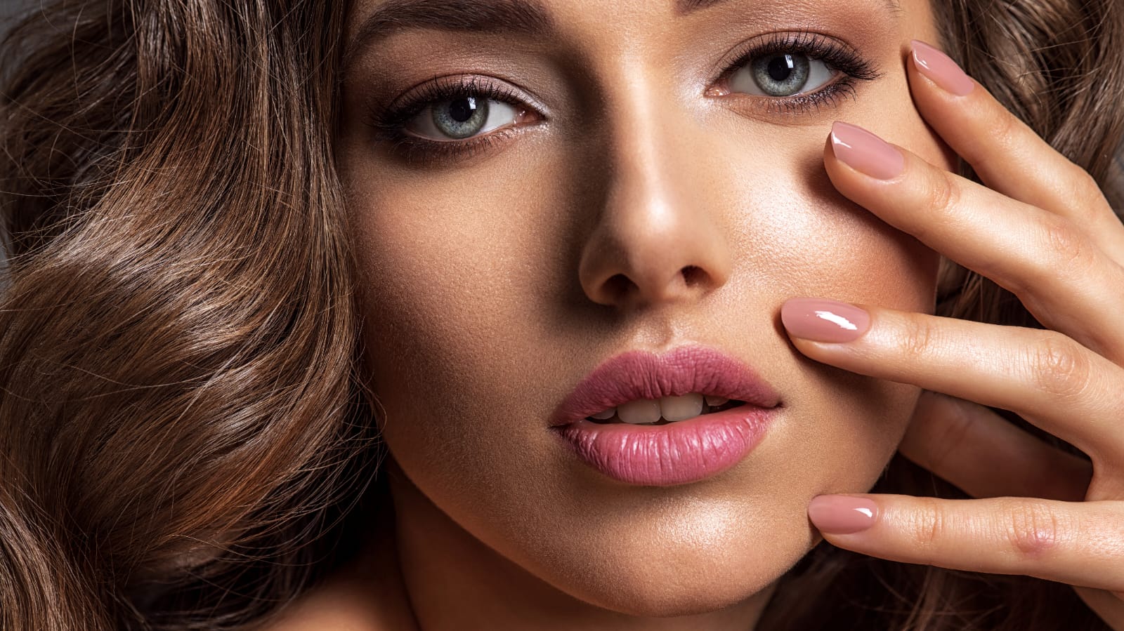 Nails & Lashes